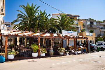 Kukljica - centrum, ostrov Ugljan, Chorvatsko