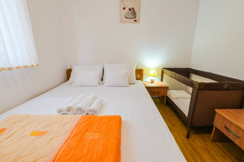 A2 - apartmány Lota, Jakišnica, ostrov Pag, Chorvatsko