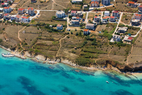 Pag - Vodice - letecký pohled, ostrov Pag, Chorvatsko