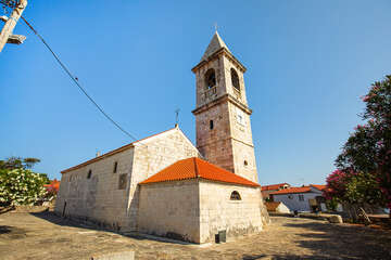 Kukljica - centrum, ostrov Ugljan, Chorvatsko