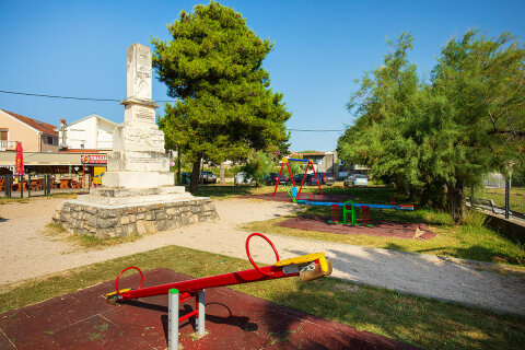 Kukljica - centrum, ostrov Ugljan, Chorvatsko