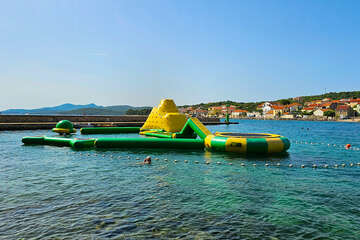 Kukljica - pláž Zelena Punta, ostrov Ugljan, Chorvatsko