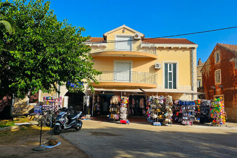 Kukljica - centrum, ostrov Ugljan, Chorvatsko