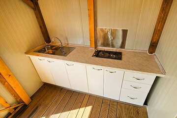 Mobilhome Klanac M1 - venkovní kuchyně na terase, Tkon, ostrov Pašman, Chorvatsko