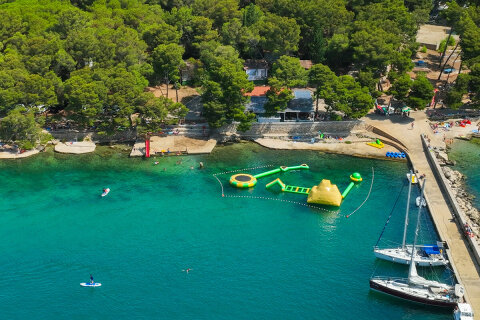 Resort Zelena Punta - letecký pohled na pláže, Kukljica, ostrov Ugljan, Chorvatsko