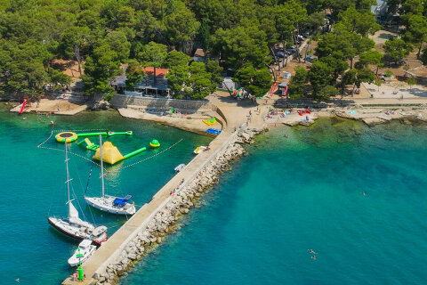 Resort Zelena Punta - letecký pohled na pláže, Kukljica, ostrov Ugljan, Chorvatsko