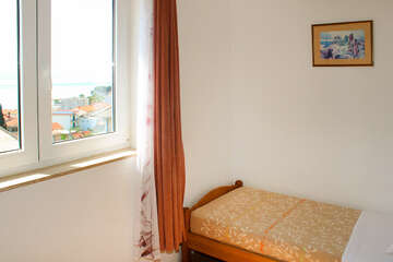 apartmány Mali Luka: apartmán A2 pre 2-4 osoby, <br />
2. poschodie