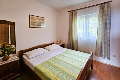 apartmány Mali Luka: apartmán A3 pre 2-4 osoby, <br />
2. poschodie