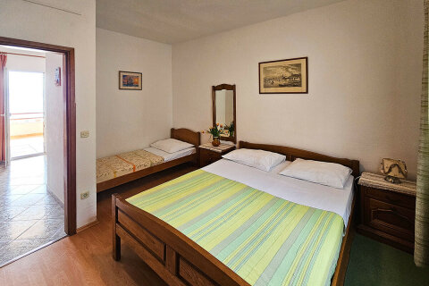 apartmány Mali Luka: apartmán A3 pre 2-4 osoby, <br />
2. poschodie