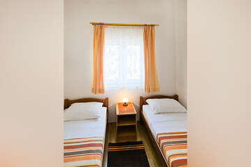 apartmány Mali Luka: apartmán A4 pre 4-5 osôb, <br />
3. poschodie