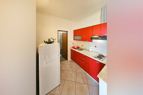 apartmány Mali Luka: apartmán A5 pre 2-5 osôb, <br />
3. poschodie