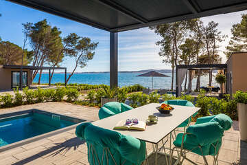 Mobilhome Avalona - příklad mobilhomu typu "C" - Luxusní mobilhome s bazénem pro 4–6 osob, Aminess Camping Resort, Povljana, ostrov Pag, Chorvatsko