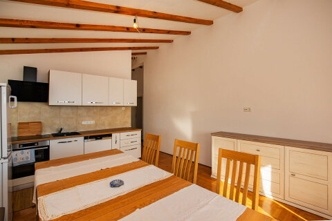 apartmány Suzana: apartmán A5 pre 4 osoby,<br />
2. poschodie