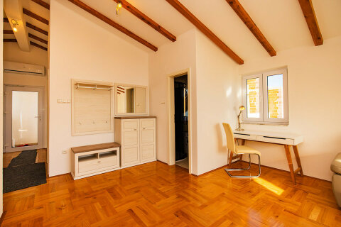 apartmány Suzana: apartmán A5 pre 4 osoby,<br />
2. poschodie