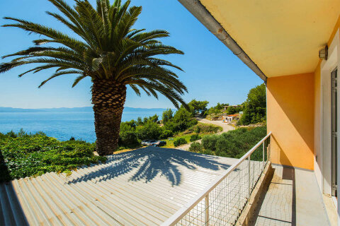 Apartmány Agava - výhled z balkónu apartmánu A2, jižní zátoky, ostrov Hvar, Chorvatsko