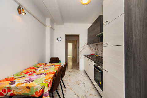 A6 - apartmány Roza pro 4 - 6 osob, dolní budova - 2. poschodí