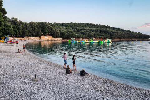 Mobilhomy Centinera - pláž, Pula-Banjole, poloostrov Istrie, Chorvatsko