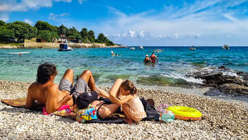 Apartmány Tradicija - oblázková pláž Zelenika, Pula, Istrie, Chorvatsko