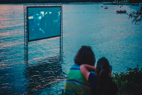 Mobilhome Mon Perin Resort - letní kino v kempu, Bale - Rovinj, Istrie, Chorvatsko