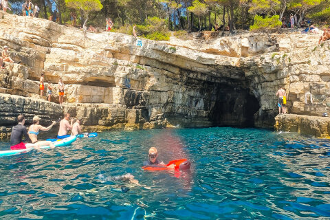 Pula - výlet na kajacích, Istrie, Chorvatsko