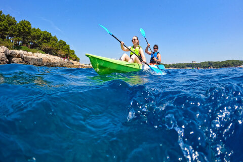 Pula - výlety na kajacích, Istrie, Chorvatsko