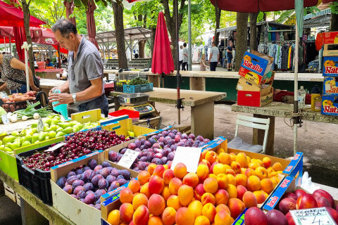 Pula - městská tržnice (otevřena denně do 13.30 hod.), Istrie, Chorvatsko