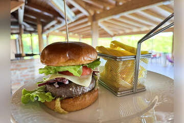 Apartmány Garden Resort-L - v restauraci, Potočnica, ostrov Pag, Chorvatsko