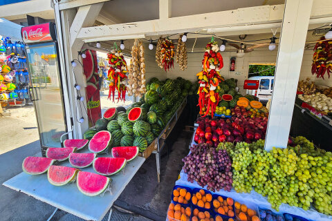 Medulin - stánek s ovocem a zeleninou, Istrie, Chorvatsko