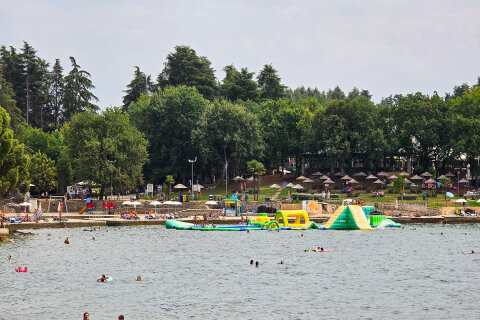 Poreč - pláže, Istrie, Chorvatsko