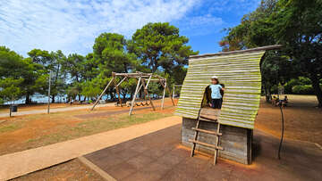 Poreč - dětská hřiště u pláže Kupalište, Istrie, Chorvatsko