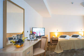 Hotel Flores**** - dvoulůžkový pokoj, Poreč, Istrie, Chorvatsko