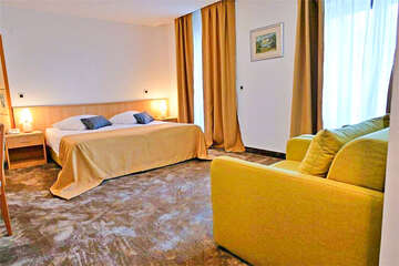 Hotel Flores**** - dvoulůžkový pokoj s možností dvou přistýlek, Poreč, Istrie, Chorvatsko