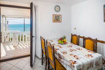 A2 - foto před výměnou židlí, apartmány Istra, Zambratija, Istrie, Chorvatsko