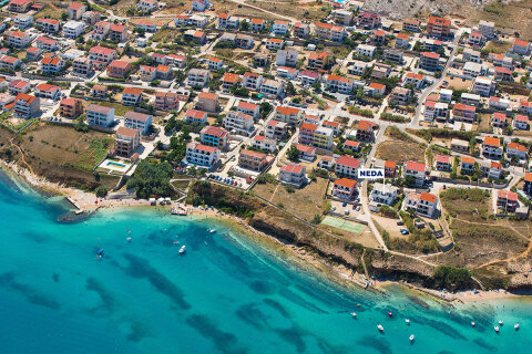 Město Pag - apartmány - letecký pohled, ostrov Pag, Chorvatsko