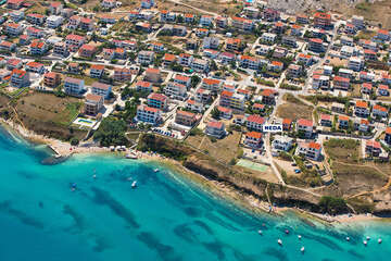 Pag - Vodice - letecký pohled, ostrov Pag, Chorvatsko