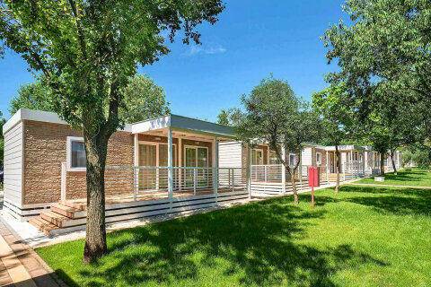 Mobilhome Lodge Premium pro 4–6 osob, Resort BiVillage, Fažana, Istrie, Chorvatsko