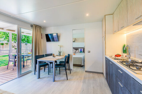 Mobilhome Lodge Premium pro 4–6 osob, Resort BiVillage, Fažana, Istrie, Chorvatsko