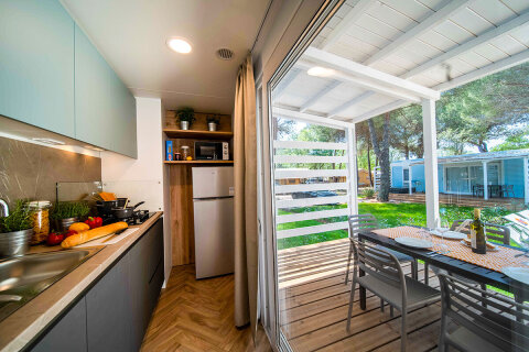 Mobilhome Lodge Prestige Relax pro 4–5 osob, Resort BiVillage, Fažana, Istrie, Chorvatsko