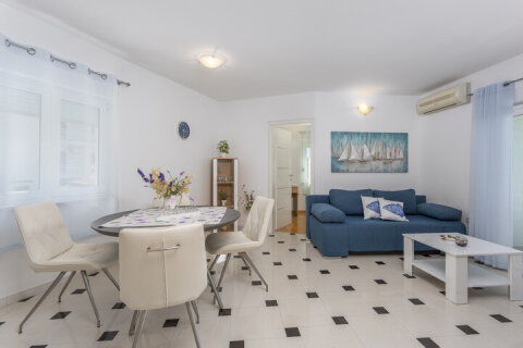 A2 - apartmány František, Njivice, ostrov Krk, Chorvatsko