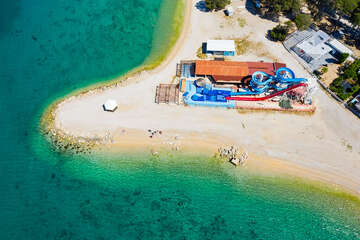 Resort San Antonio*** - oblázková pláž Dražica, Biograd na Moru, Zadarská riviéra, Chorvatsko