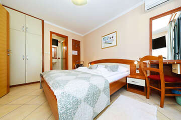 Pokoj Konekt pro 4 osoby - Resort San Antonio***, Biograd na Moru, Zadarská riviéra, Chorvatsko