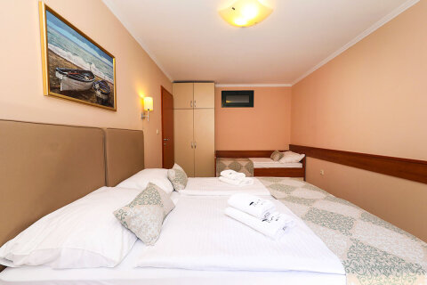 Pokoj Family Suite pro 4–5 osob - Resort San Antonio***, Biograd na Moru, Zadarská riviéra, Chorvatsko