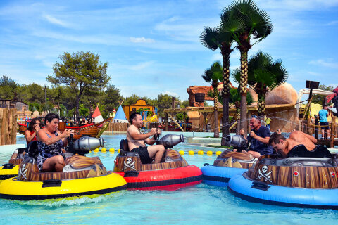 Aquapark Dalmaland, Biograd na Moru, Zadarská riviéra, Chorvatsko