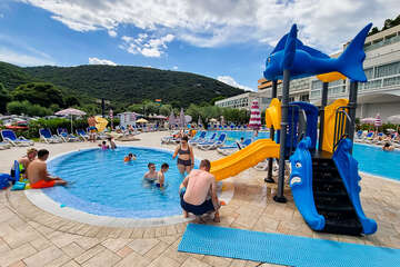 Mobilhome Oliva - brouzdaliště a bazén pro nejmenší, Rabac, Istrie, Chorvatsko