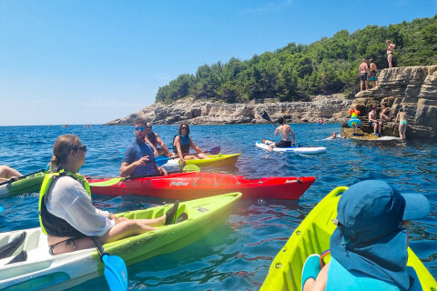 Výlet na kajacích, Pula, Istrie, Chorvatsko