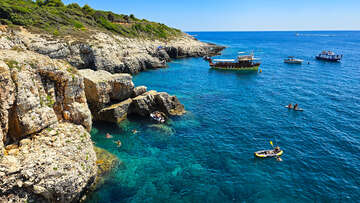 Zátoka Velika Kolumbarica, poloostrov Kamenjak, Chorvatsko Istrie