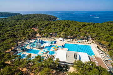 Čikat Resort*** - aquapark, Mali Lošinj, ostrov Lošinj, Chorvatsko