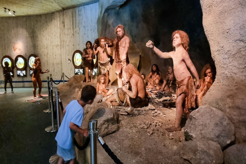 Muzeum neandrtálců v Krapině (Muzej krapinskih neandertalaca)