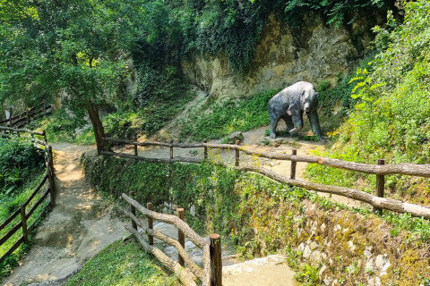 Muzeum neandrtálců v Krapině (Muzej krapinskih neandertalaca)