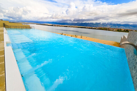 Avalona Camping Resort - relaxační bazén, Povljana, ostrov Pag, Chorvatsko